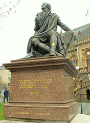 Burns Statue Dundee