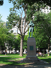 Statue Montreal